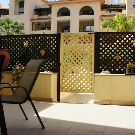 Townhouse Queens Gardens Pafos