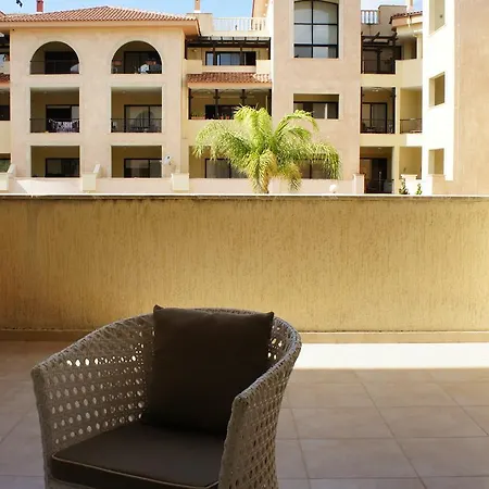 Townhouse Queens Gardens * Pafos