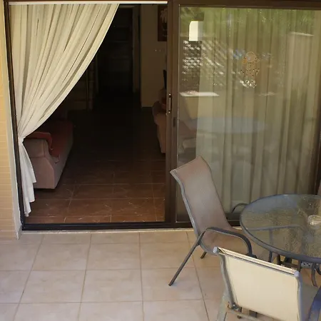 Townhouse Queens Gardens Pafos